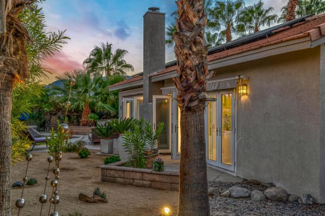 2900 S Redwood Drive, Palm Springs CA: https://media.crmls.org/mediaz/a3b185f6-77ba-4e4d-a9f2-43b91e2ed0dc.jpg