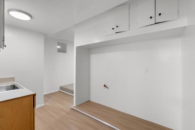 959 Avalon Avenue, San Francisco CA: https://media.crmls.org/mediaz/a3b22a06-1e9d-4c4f-b488-af44ea543f53.jpg