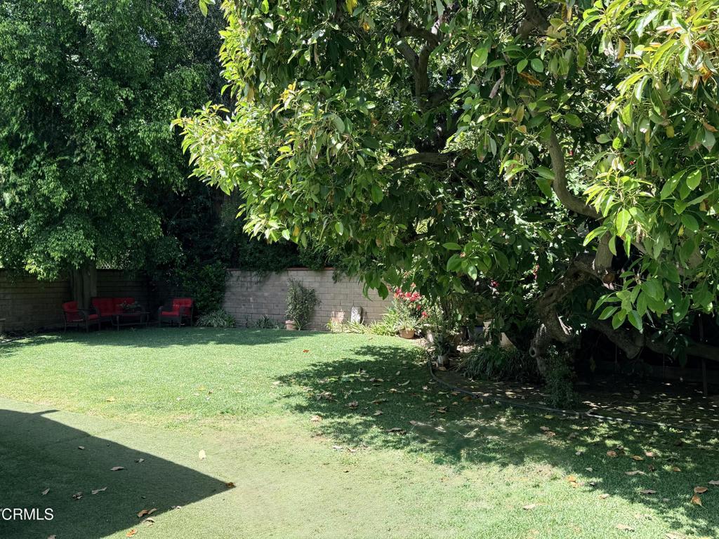 https://media.crmls.org/mediaz/a3b22c11-c5ba-4c04-a382-87233977047f.jpg?preset=X-Large