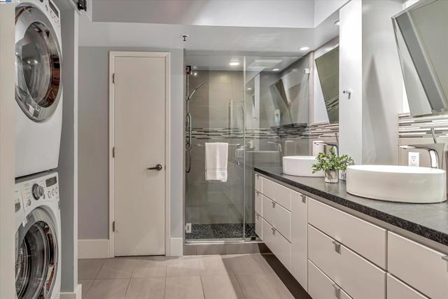 Image 23 of 29 For 650 Delancey St 103