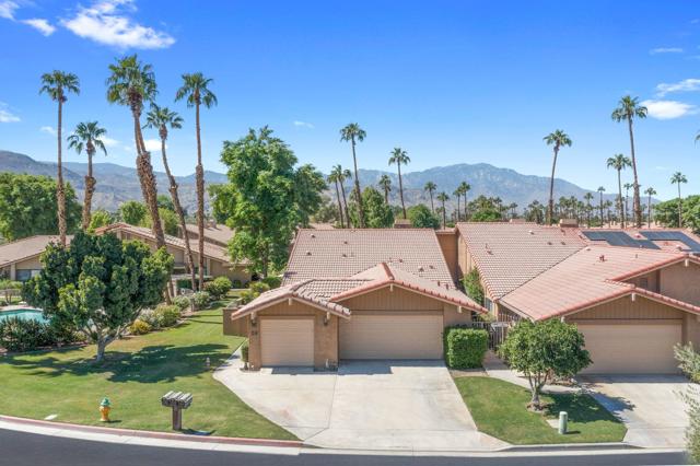 38 Conejo Circle, Palm Desert CA: https://media.crmls.org/mediaz/a3b3495d-e66e-4ce8-aae2-4e4437e35e84.jpg