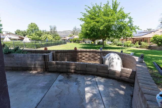 33212 Mill Creek Rd, Pauma Valley CA: https://media.crmls.org/mediaz/a3b4b0b2-7f14-4f0e-8918-b18f9b0acb99.jpg