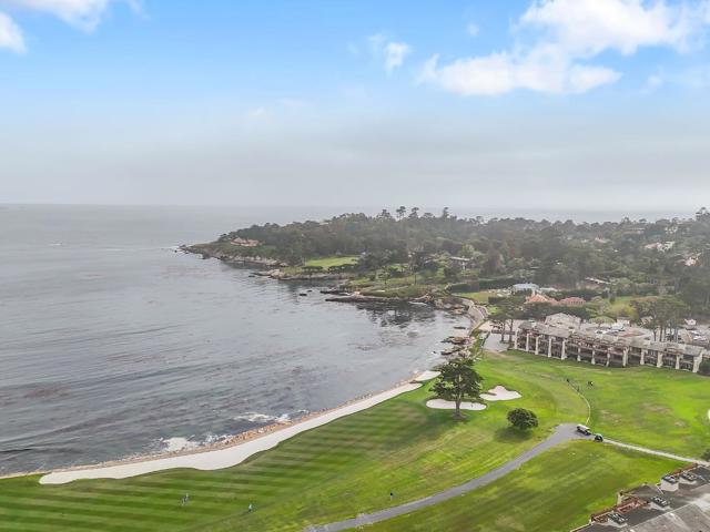 4071 Los Altos Drive, Pebble Beach CA: https://media.crmls.org/mediaz/a3b4c86e-86d2-46fe-8849-5d3bb940748a.jpg