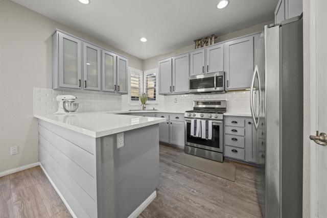 2194 Honeybee Street, Chula Vista CA: https://media.crmls.org/mediaz/a3b54af4-f794-45ac-a9ba-4dc71f212242.jpg