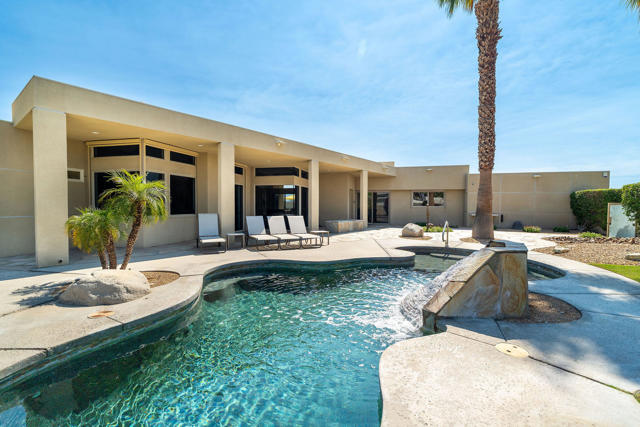 16 Judd Terrace, Rancho Mirage CA: https://media.crmls.org/mediaz/a3b576c7-3df7-4085-aa6d-25a6005ce24b.jpg