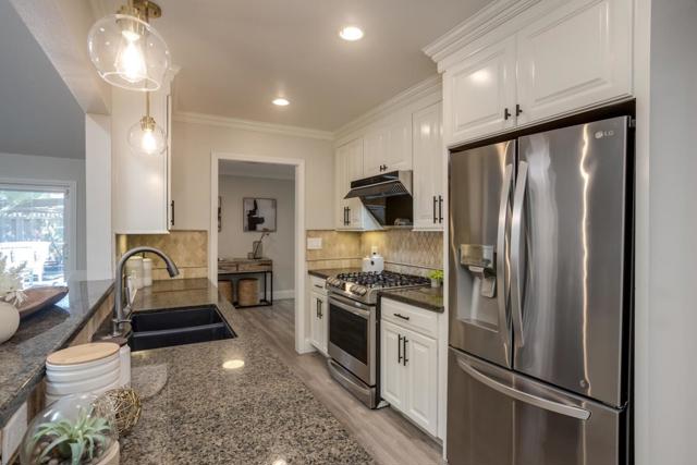 2334 Fatjo Place, Santa Clara CA: https://media.crmls.org/mediaz/a3b5bfd1-34ff-4134-adb2-46915afafe91.jpg