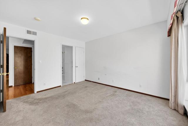 476 7th Avenue, San Francisco CA: https://media.crmls.org/mediaz/a3b5d71d-b380-4389-9271-e9337173d643.jpg