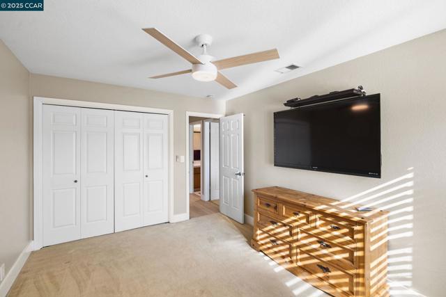 11878 W Vomac Rd, Dublin CA: https://media.crmls.org/mediaz/a3b5d7cb-1fa7-4480-9a22-f08bd5924d52.jpg