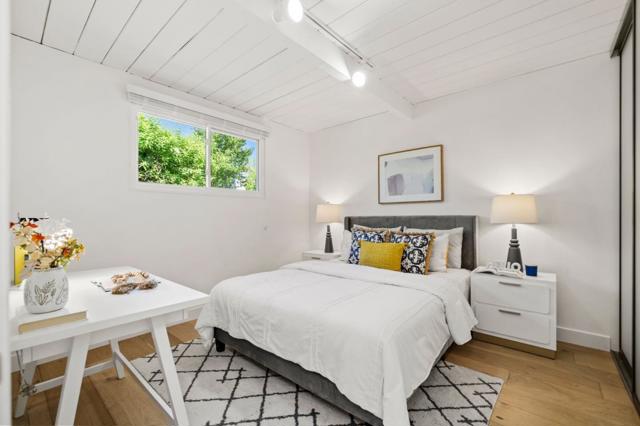 3310 Kenneth Drive, Palo Alto CA: https://media.crmls.org/mediaz/a3b5fdb7-4d8e-4bf1-a0b8-f88e29543094.jpg