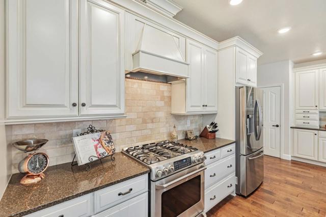 44737 Sun Valley Drive, King City CA: https://media.crmls.org/mediaz/a3b60ca9-1df5-4c4a-9f0e-92bd5152f218.jpg