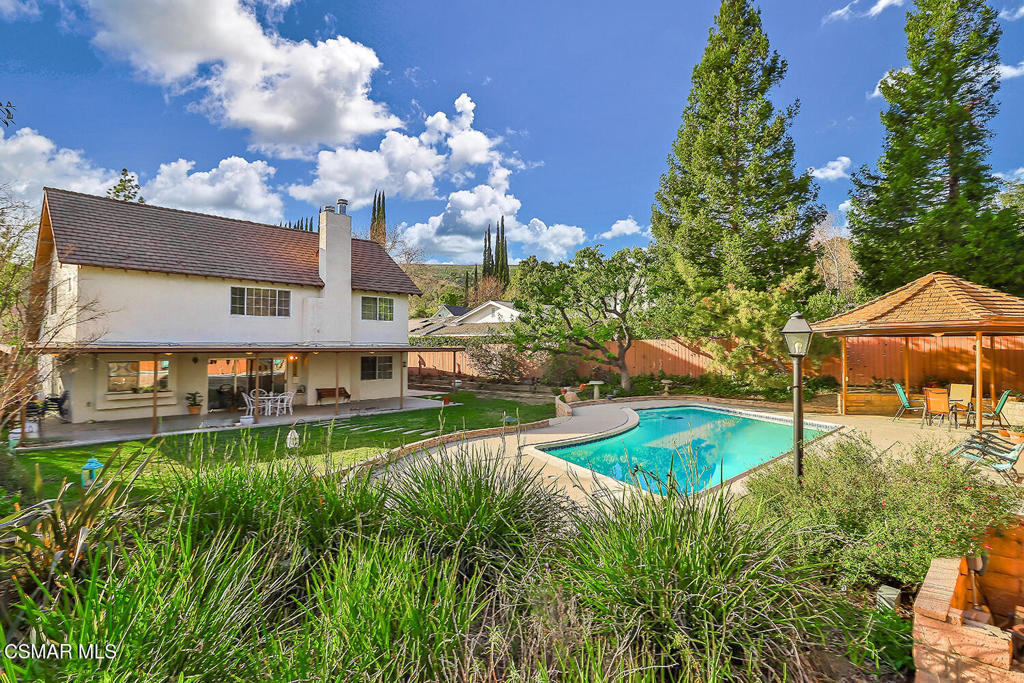 5260 Edgeware Drive