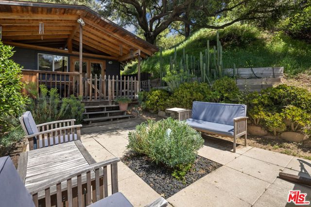 1256 N Topanga Canyon Boulevard, Topanga CA: https://media.crmls.org/mediaz/a3b6d0aa-dbfb-4087-881f-8af2b279ae6d.jpg