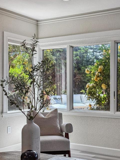 122 Purcell Drive, Alameda CA: https://media.crmls.org/mediaz/a3b72466-21a5-4e50-8b87-48c91eade1c9.jpg