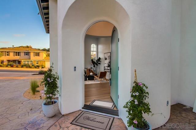 2482 San Clemente Ave, Vista CA: https://media.crmls.org/mediaz/a3b774f3-b19e-4dd1-a560-77f8e165bc45.jpg