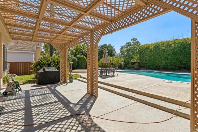 Detail Gallery Image 16 of 39 For 4635 Allende Ave, Oceanside,  CA 92057 - 4 Beds | 3 Baths