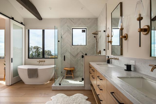 12994 Via Esperia, Del Mar CA: https://media.crmls.org/mediaz/a3b84da8-bc54-4765-a0bc-9230bf6c0134.jpg