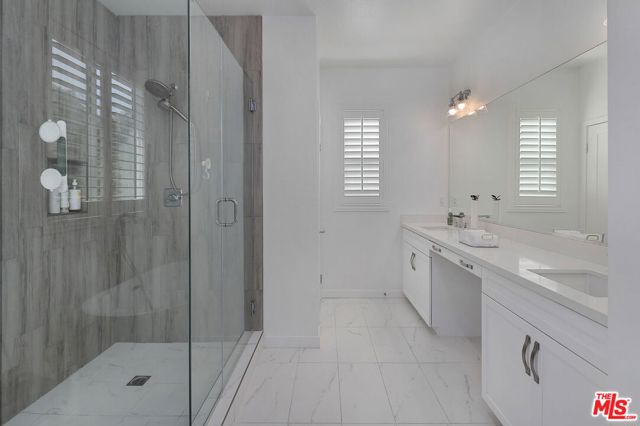 Image 24 of 39 For 17302 Lemay Street