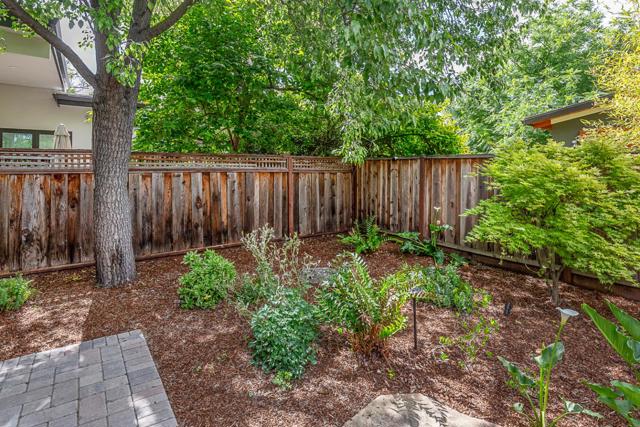 1893 San Luis Avenue, Mountain View CA: https://media.crmls.org/mediaz/a3b95ac0-fc14-4b7a-b2b9-bf72309893f7.jpg