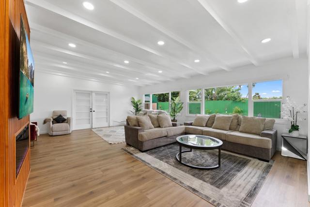 Detail Gallery Image 13 of 43 For 4055 Mount Albertine Ave, San Diego,  CA 92111 - 5 Beds | 4 Baths