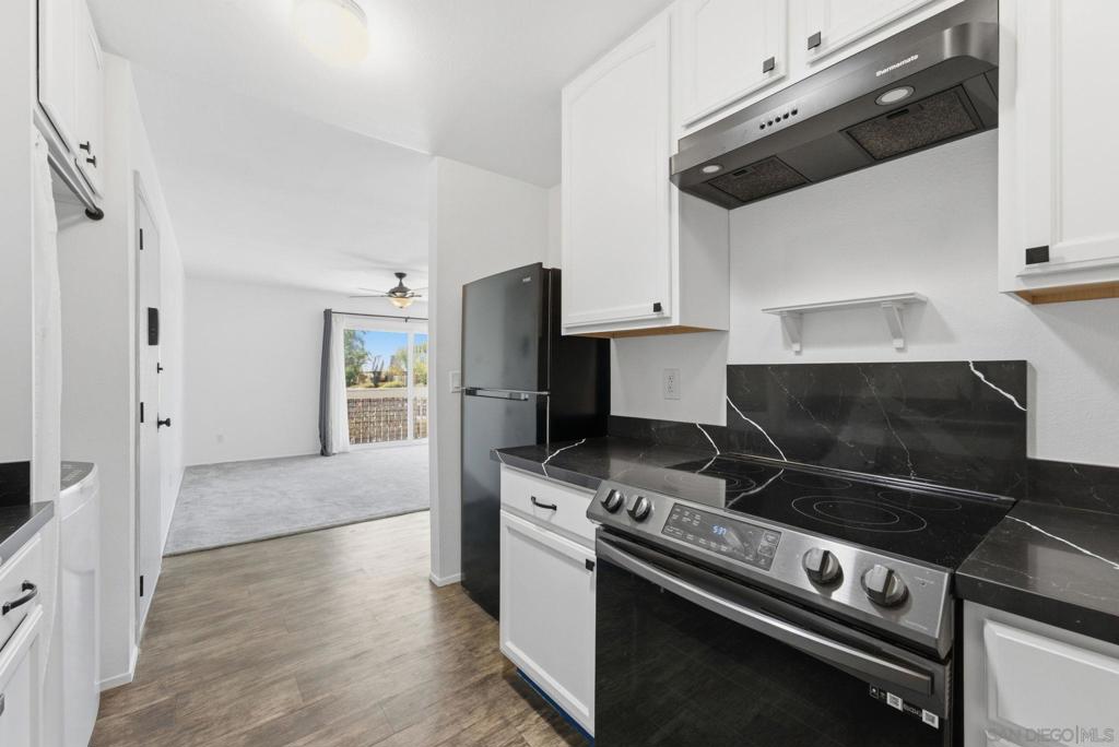 405 Requeza St - photo 7