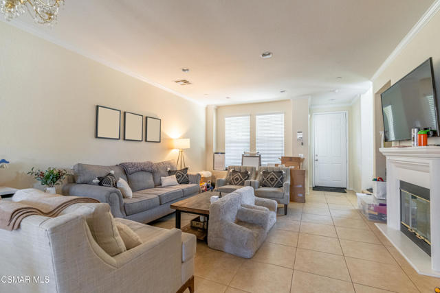 82 Via Katrina, Newbury Park CA: https://media.crmls.org/mediaz/a3ba48b1-ef99-4f58-a99d-a6151816992b.jpg