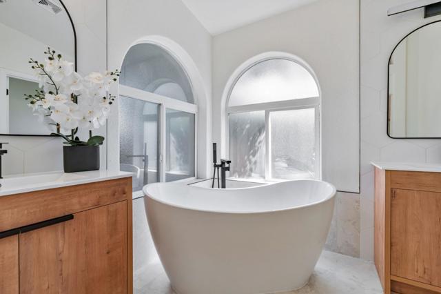 123 Wayne Court, Redwood City CA: https://media.crmls.org/mediaz/a3ba92be-6bca-41c8-814b-a47300f354ea.jpg