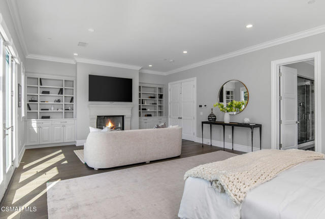 2385 Calbourne Court, Lake Sherwood CA: https://media.crmls.org/mediaz/a3bb3429-553d-4b17-bfbb-967640a34ce5.jpg