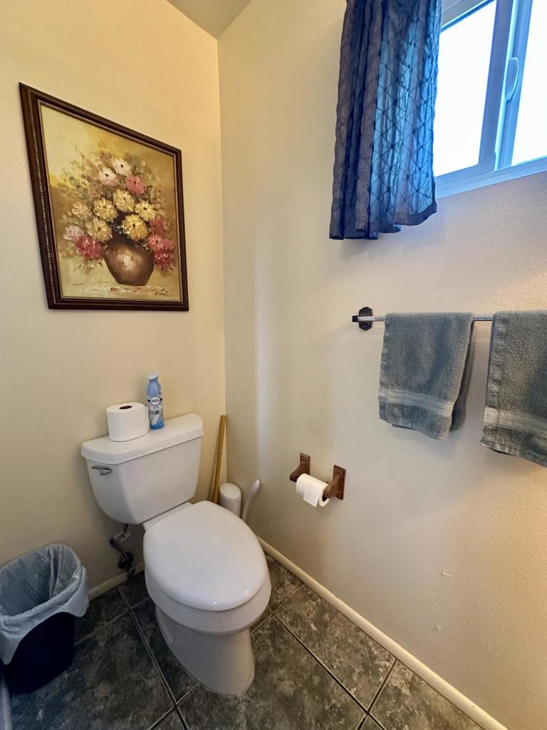 https://media.crmls.org/mediaz/a3bb8dd3-75de-47cd-b764-c41c6accee80.jpg?preset=X-Large