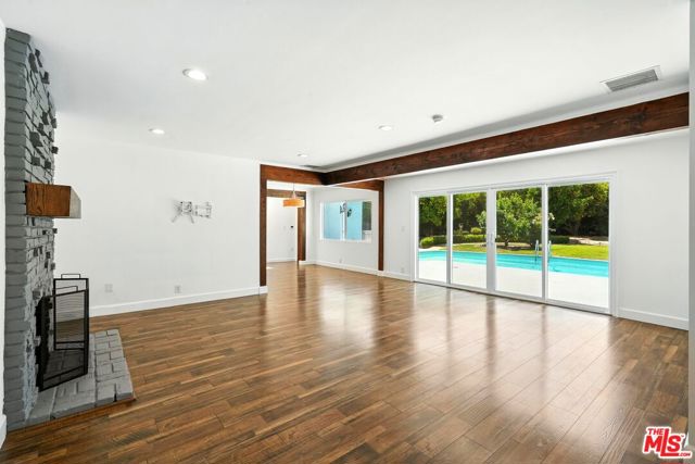 20616 Quedo Drive, Woodland Hills CA: https://media.crmls.org/mediaz/a3bbb486-d0d4-4c06-b974-8efce826edeb.jpg