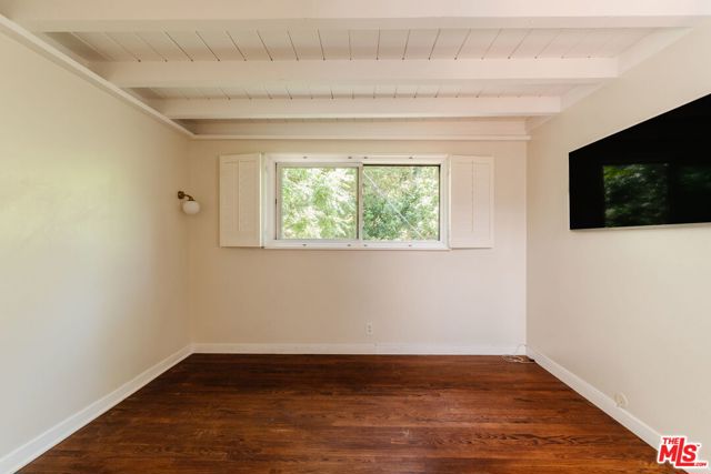 2344 Sunset Heights Drive, Los Angeles CA: https://media.crmls.org/mediaz/a3bc2819-9dd4-4dcb-8f93-5ffb35e0baf0.jpg