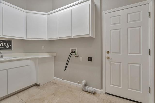 8845 Wine Valley Circle, San Jose CA: https://media.crmls.org/mediaz/a3bcf7b4-771a-45f4-b879-bd458eb28c77.jpg