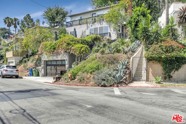 2073 VINE Street, Los Angeles CA: https://media.crmls.org/mediaz/a3bd2784-b55f-48e3-b2b3-9b893fd53c29.jpg