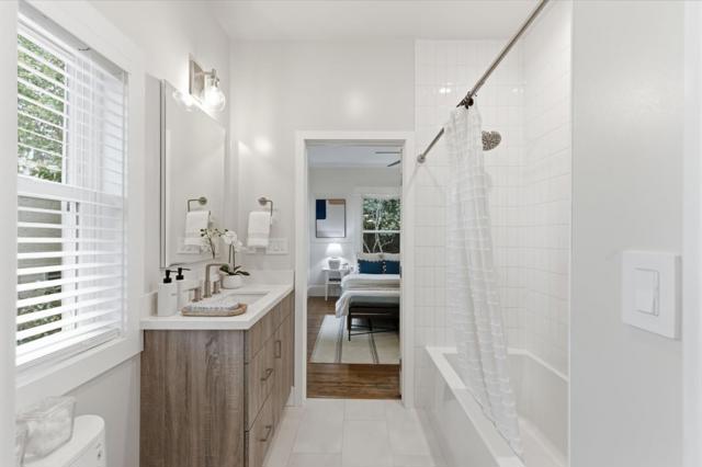 439 Wisnom Avenue, San Mateo CA: https://media.crmls.org/mediaz/a3be4ce7-f6fe-4d49-b7d4-c6022b278db1.jpg