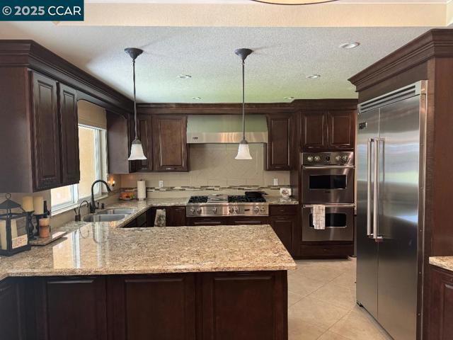 4880 Myrtle Dr, Concord CA: https://media.crmls.org/mediaz/a3be68de-580e-4788-9d7a-f0e84fbd9c62.jpg