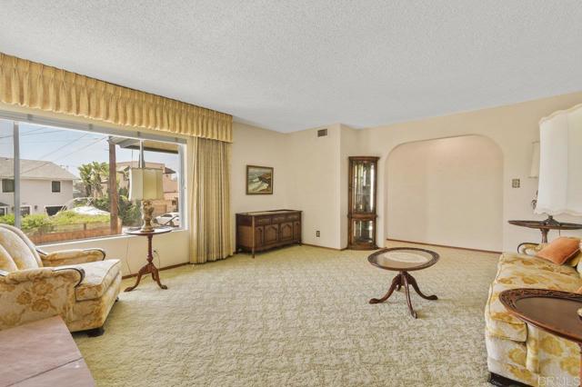 3448 Goldfinch Street, San Diego CA: https://media.crmls.org/mediaz/a3bec152-45d0-4c49-b7ed-ab27b1345a86.jpg