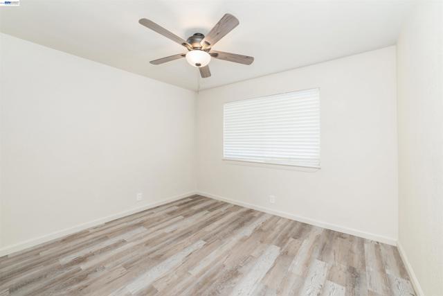 324 Eva Ct, Manteca CA: https://media.crmls.org/mediaz/a3c036e1-9a6f-49f4-bb61-d7eb8191d1df.jpg