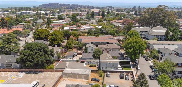 315 Grand Boulevard, San Mateo CA: https://media.crmls.org/mediaz/a3c06ba3-a2c0-44b4-a8b7-6faff032dc84.jpg