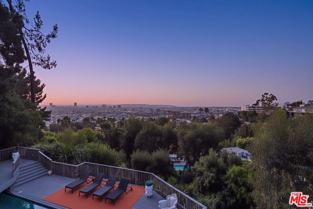 1344 Belfast Drive, Los Angeles CA: https://media.crmls.org/mediaz/a3c0e3af-8bc4-49fe-b5d4-d2547e29c70e.jpg