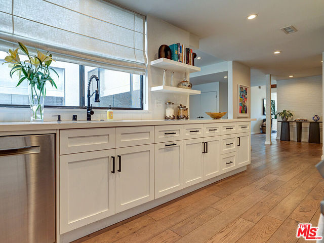 1830 Westholme Avenue, Los Angeles CA: https://media.crmls.org/mediaz/a3c182f3-dd1a-4b51-912e-bb3617074f0f.jpg