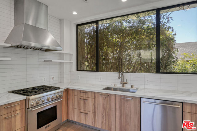1445 1/4 N Martel Avenue, Los Angeles CA: https://media.crmls.org/mediaz/a3c218ca-8597-40b8-a0f9-c79e8f025e3e.jpg