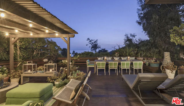 31840 Seafield Drive, Malibu CA: https://media.crmls.org/mediaz/a3c23d64-c2d1-4f14-bf04-175992bfce81.jpg