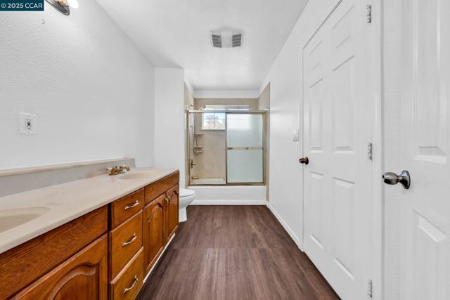 18127 Madison Ave, Castro Valley CA: https://media.crmls.org/mediaz/a3c25932-ba1d-4aef-8526-df6938835792.jpg