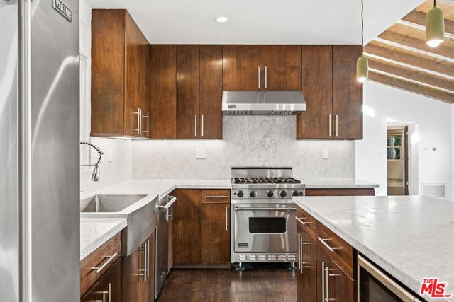 3476 Troy Drive, Los Angeles CA: https://media.crmls.org/mediaz/a3c3c4cb-05b9-45b6-817f-bc4e02244bea.jpg