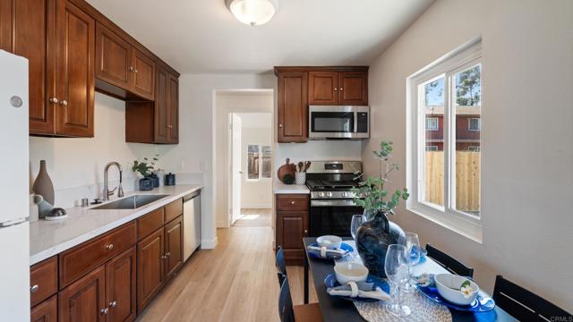 Detail Gallery Image 9 of 34 For 846 44th St, San Diego,  CA 92102 - 4 Beds | 2 Baths