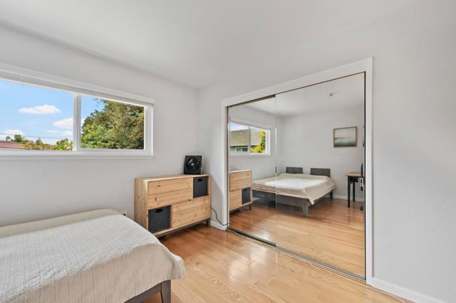 987 Lane Avenue, Mountain View CA: https://media.crmls.org/mediaz/a3c4f71f-464d-4a89-bd9d-9390e4e29150.jpg