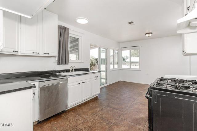 Detail Gallery Image 15 of 28 For 412 Blaine Ave, Fillmore,  CA 93015 - 2 Beds | 2 Baths