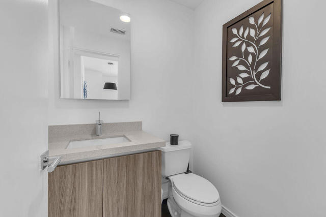350 Goleta Way, Palm Springs CA: https://media.crmls.org/mediaz/a3c52618-c60b-48cf-94ae-28e858dc7983.jpg