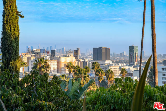 2063 Grace Avenue, Los Angeles CA: https://media.crmls.org/mediaz/a3c5c18d-d7b0-434b-9044-46d16618caa6.jpg