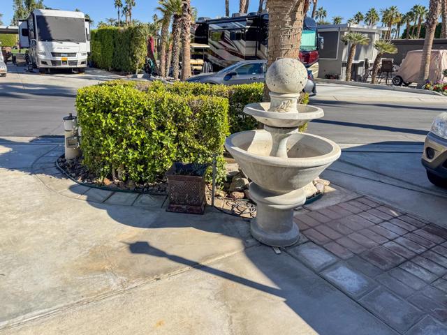 80394 Avenue 48, Indio CA: https://media.crmls.org/mediaz/a3c643f9-ba57-4d6b-b9c7-cdbc11647cc0.jpg