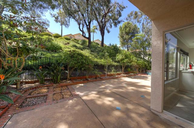 Detail Gallery Image 19 of 44 For 1688 Crystal Ridge Ct, Vista,  CA 92081 - 4 Beds | 2/1 Baths